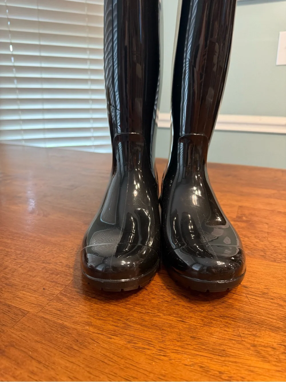 UGG Shaye Women's Tall Glossy Rubber Rain Boots Black Shiny Waterproof Size 8